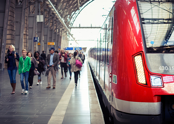 Turning Foot Traffic into City Intelligence: How LoRaWAN® Enabled Crowd Flow Analytics 